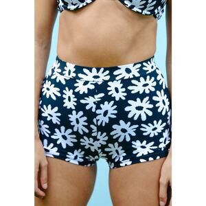 SNRKLBR Shorties Pant - S - Daisy May